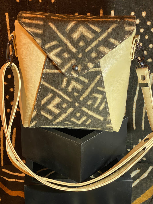 V-Point Front Shoulder Bag-Beige