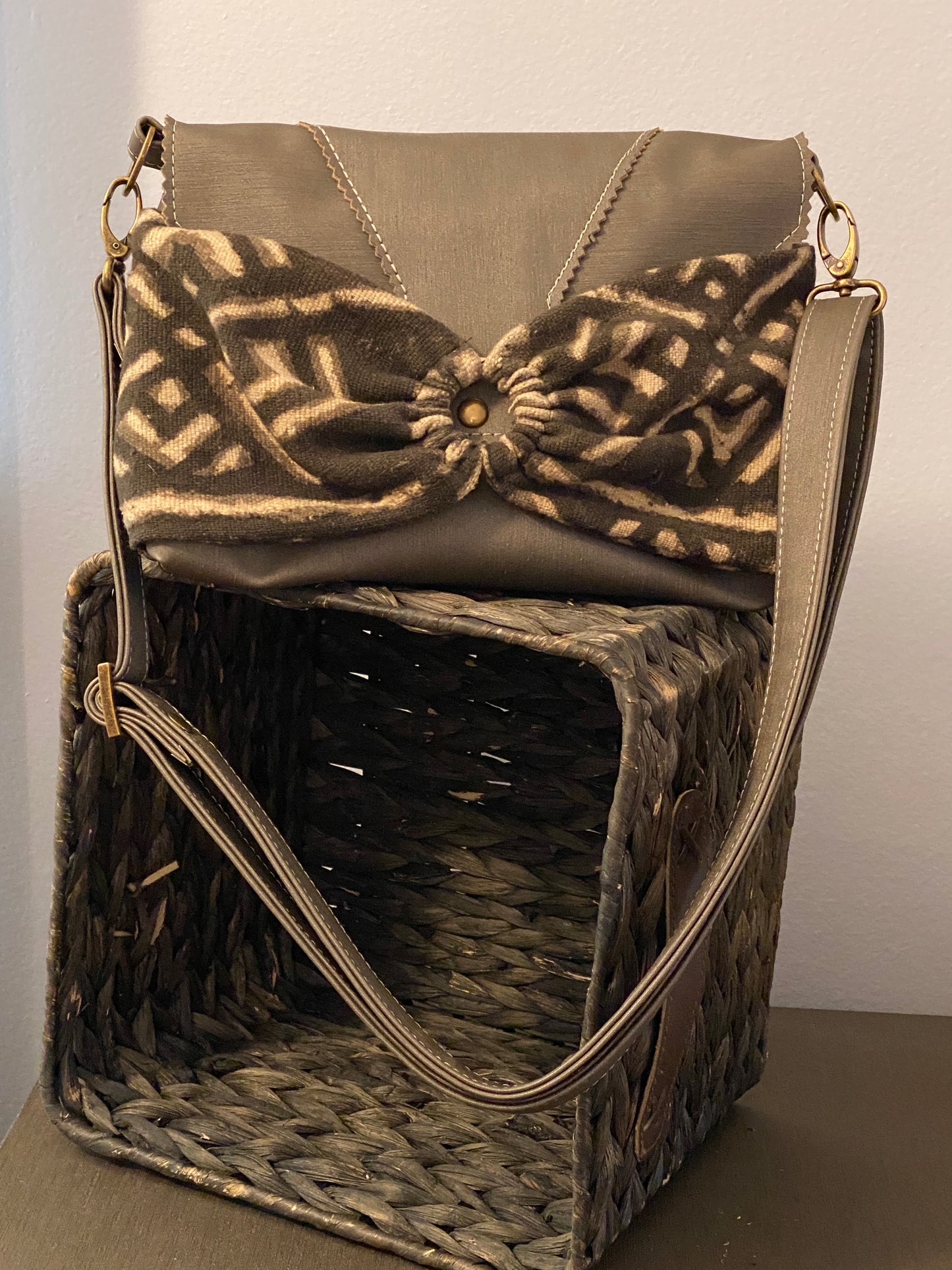 Bow Front Bag