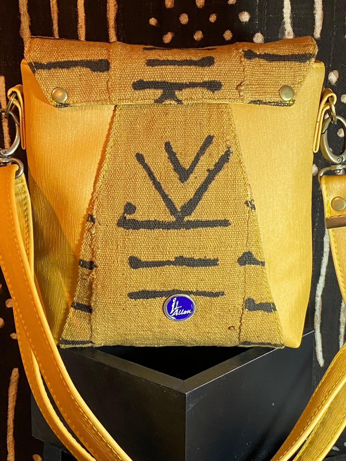 V-Point Front Shoulder Bag-Mustard